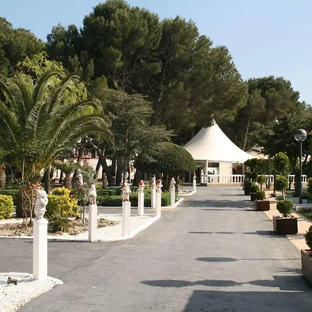 Θέρετρο Ciudad De Vacaciones Cala Montjoi *