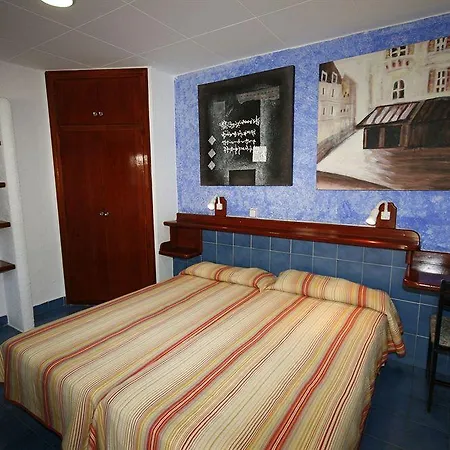 Ciudad De Vacaciones Cala Montjoi Курортный комплекс