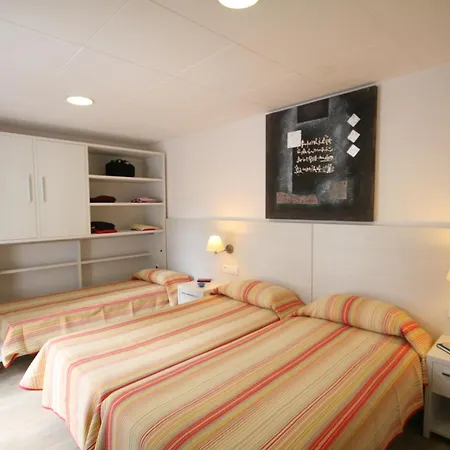 Курортный комплекс Ciudad De Vacaciones Cala Montjoi *
